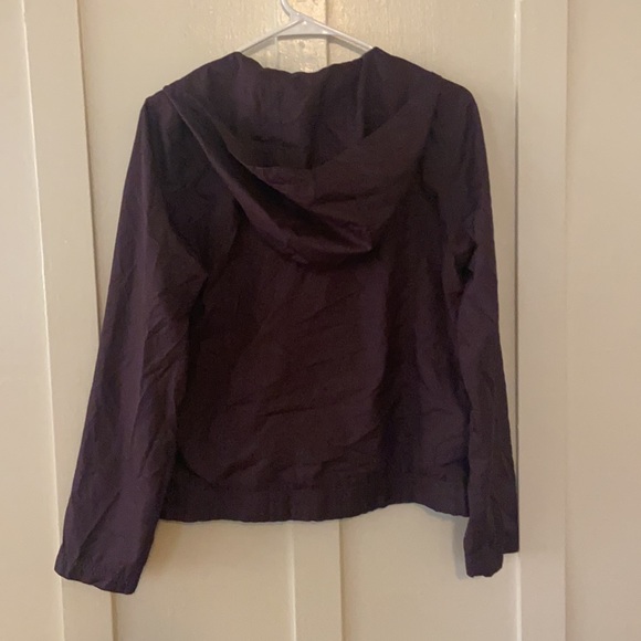 Like New - Picture 2 of 2